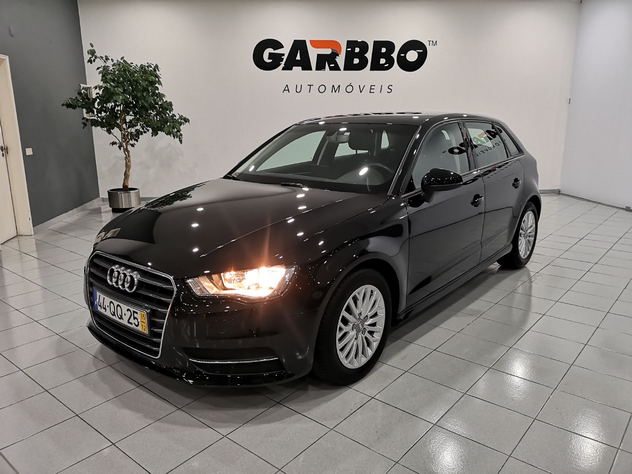 Vendido Audi A3 Sportback 1.6 TDI Des. - Carros usados para venda